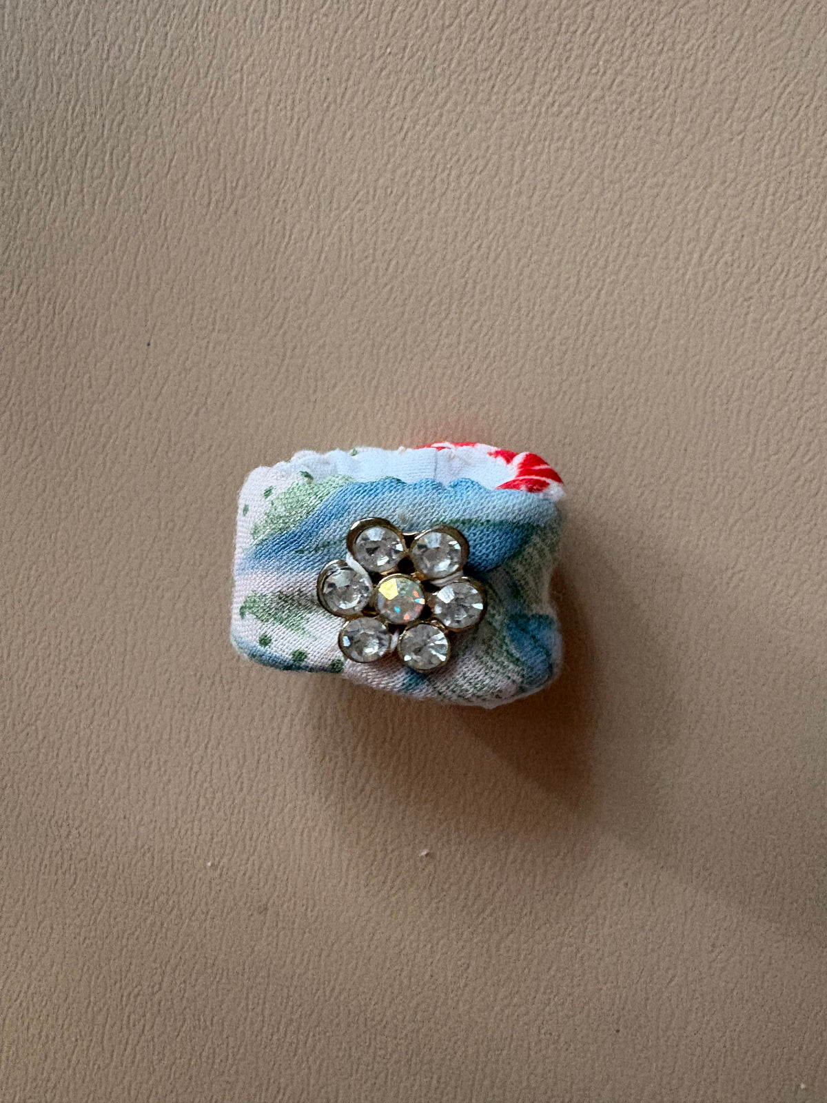 Quilted Light Color Ring with Bling