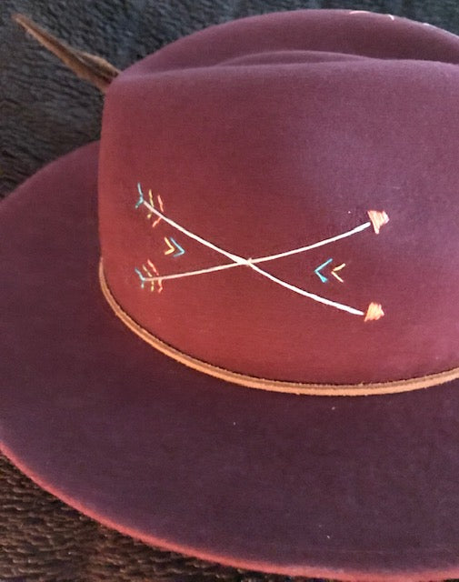 "Arrows" Cabernet Color Sunset Spirit Hat