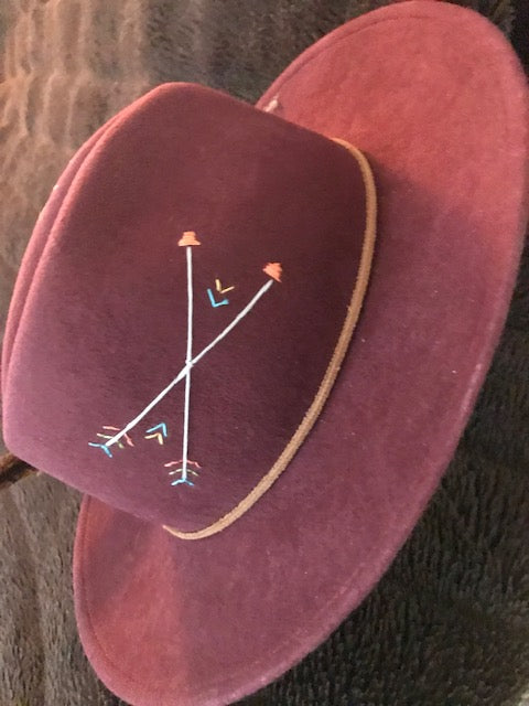 "Arrows" Cabernet Color Sunset Spirit Hat