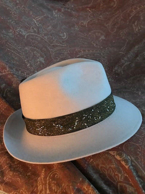 The "Dazzle" Sparkling Holiday Hat