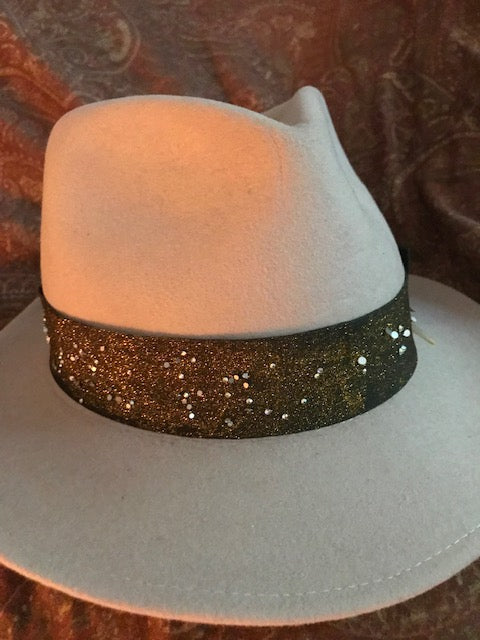 The "Dazzle" Sparkling Holiday Hat