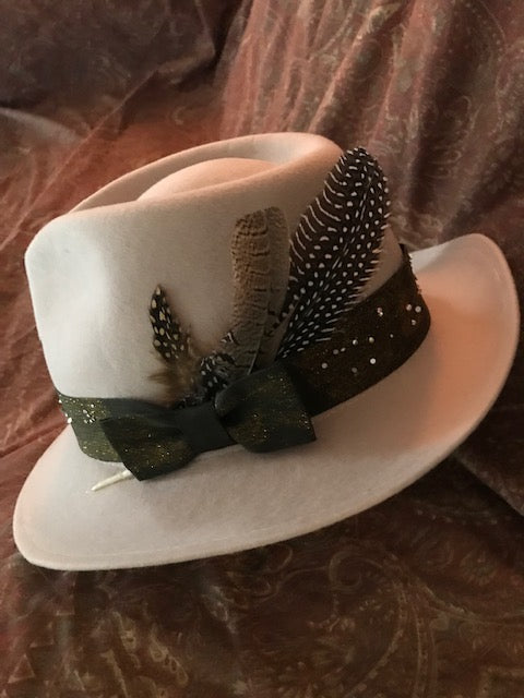 The "Dazzle" Sparkling Holiday Hat