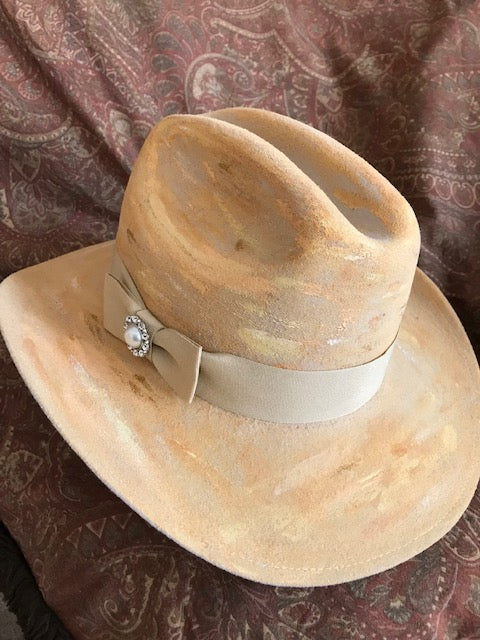 The Very Hip Distressed Fine Felt Cowboy Hat