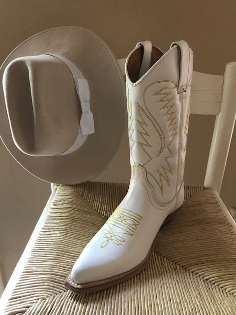 "The Destiny" White Urban Ranch Cowboy Boots w/ Gorgeous Bright Gold Stitchery