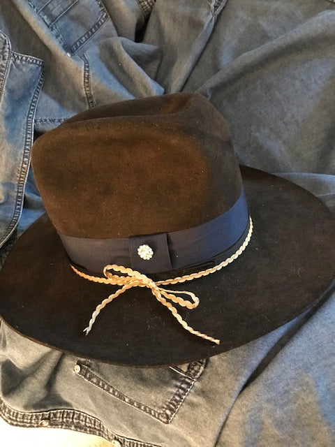 The Great Vintage Felt Hat